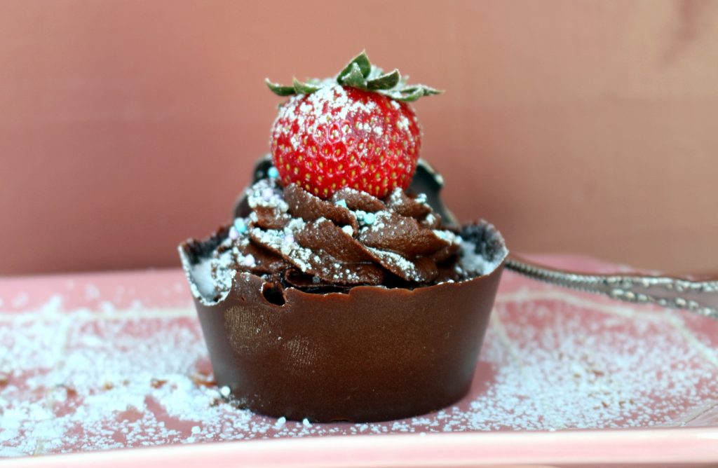 Homemade Chocolate Cups with Nutella Frosting - 5 Star Cookies