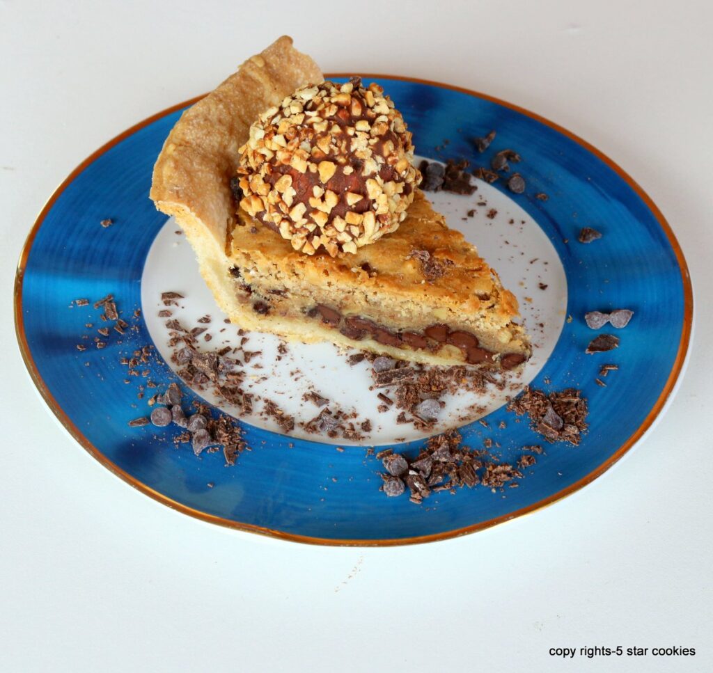 Nestle Chocolate Chip Pie : Toll House Pie: Chocolate chip pie recipe (1986) - Click ... - Combine flour, baking soda and salt in a small bowl.