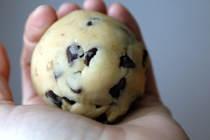Levain Chocolate Chip Cookies-Have the world in your hand